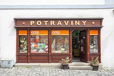 Potraviny COOP, Latrán čp. 55